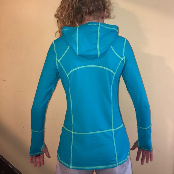 Lightweight Hooded Running Longsleeve - Picture 4 of 4